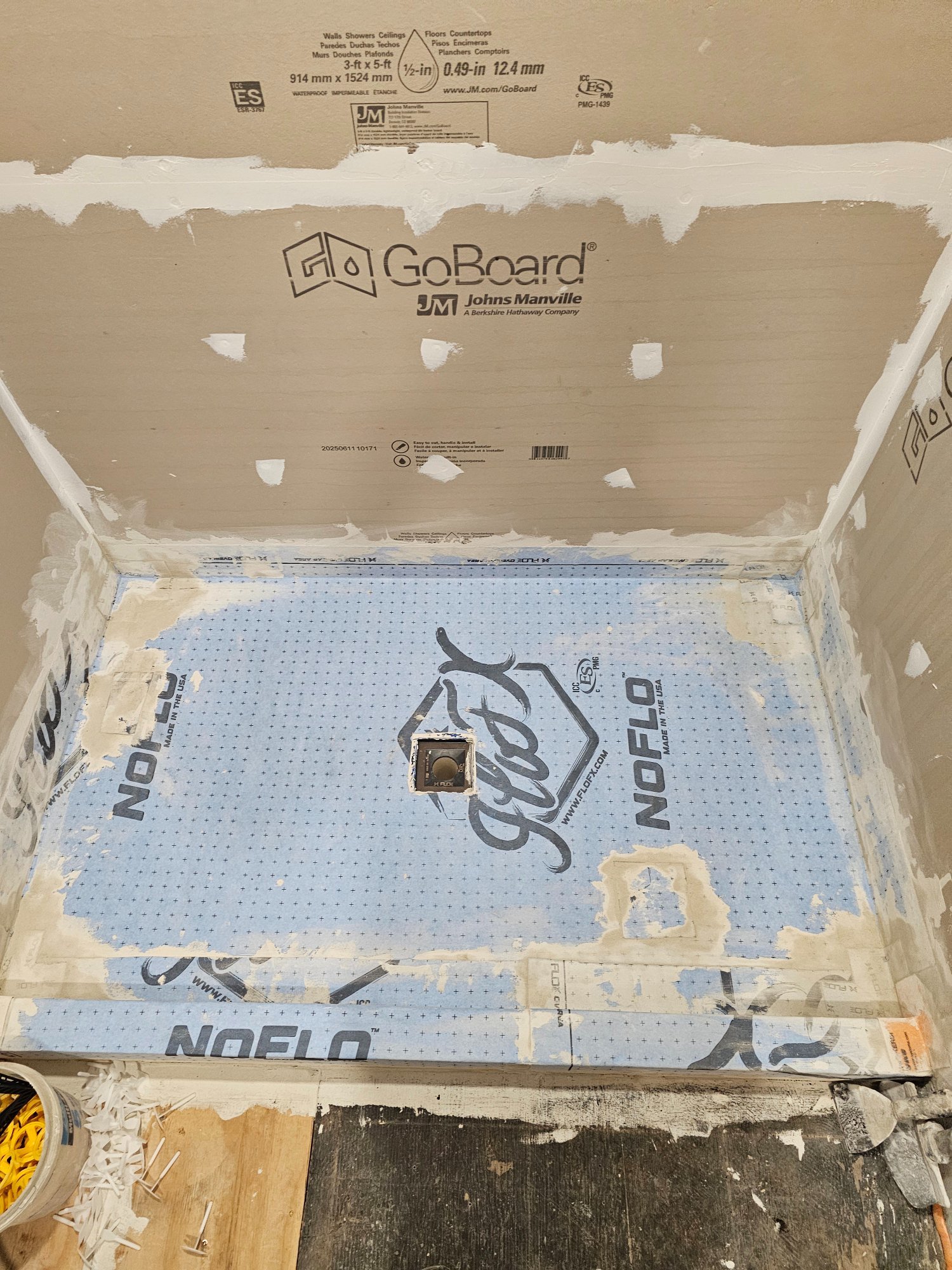 Noflo waterproof membrane over shower pan — Inverness IL bathroom