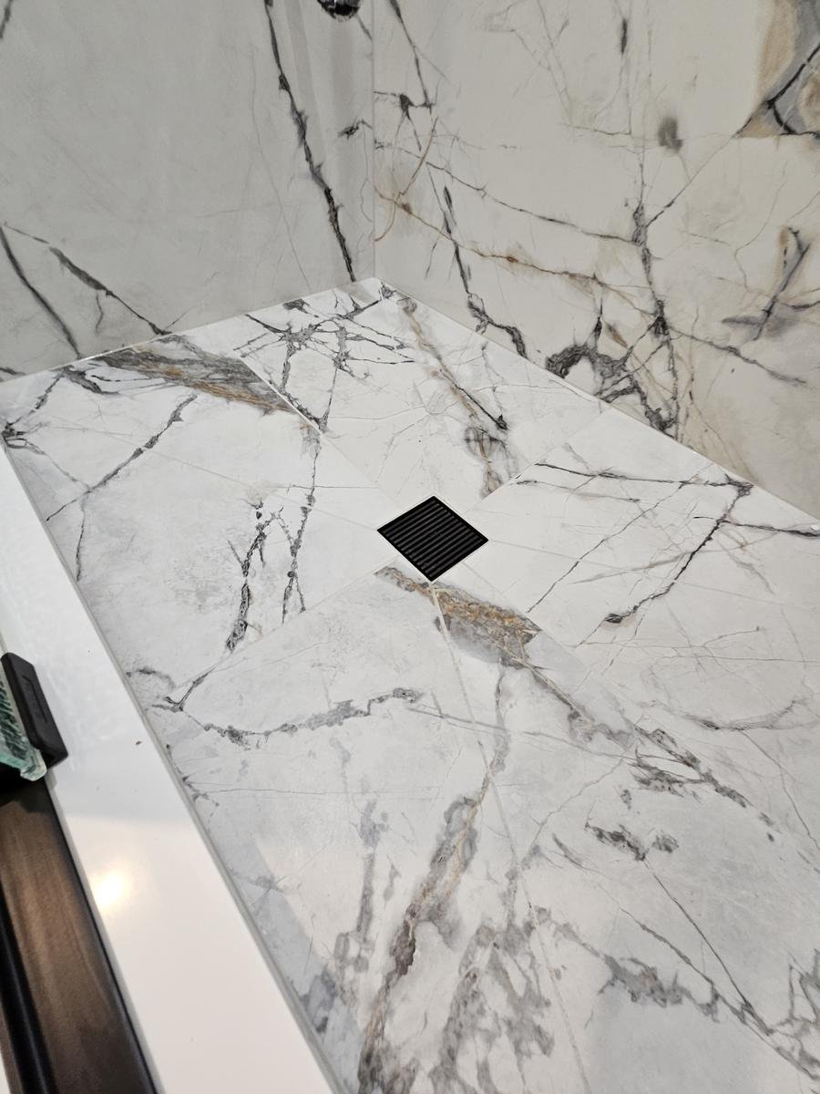 Tile detail bathroom remodel Hawthorn Woods IL — precision tile installation by Prudential Solutions