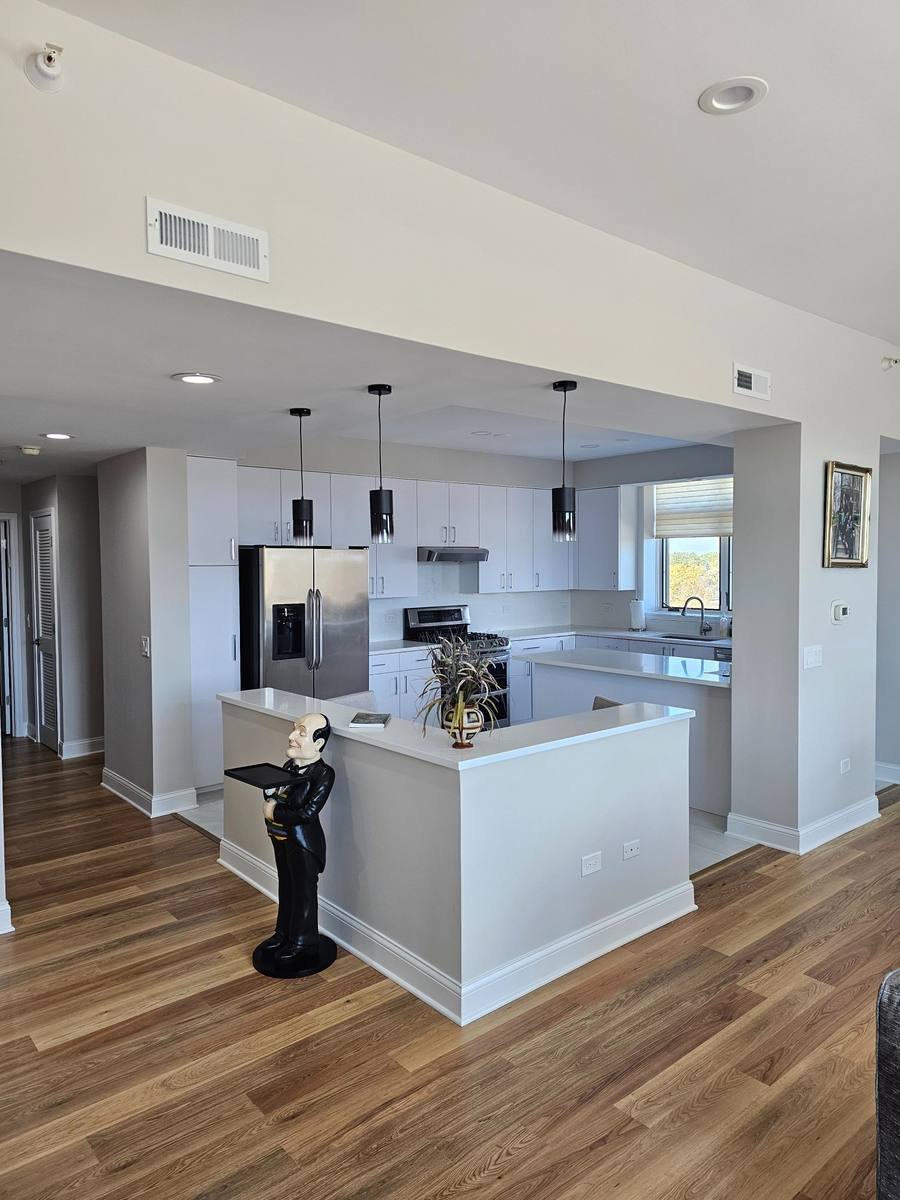 Kitchen remodel Skokie IL — custom cabinetry, modern finishes, remodeling contractor Northwest Suburbs